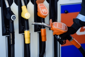 «Газпром нефть» вывела на рынок новое топливо G-Drive с октановым числом 100